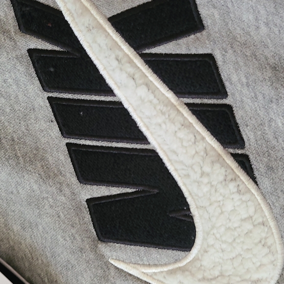 Nike 2X  Icon Clash Oversized Fleece Crew - Picture 3 of 8
